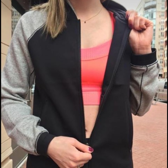 COPY - Lululemon Var-City Bomber Jacket Size 10 - Picture 2 of 4